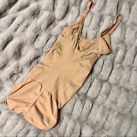 SKIMS Shapewear XXS/XS - Picture 3 of 3